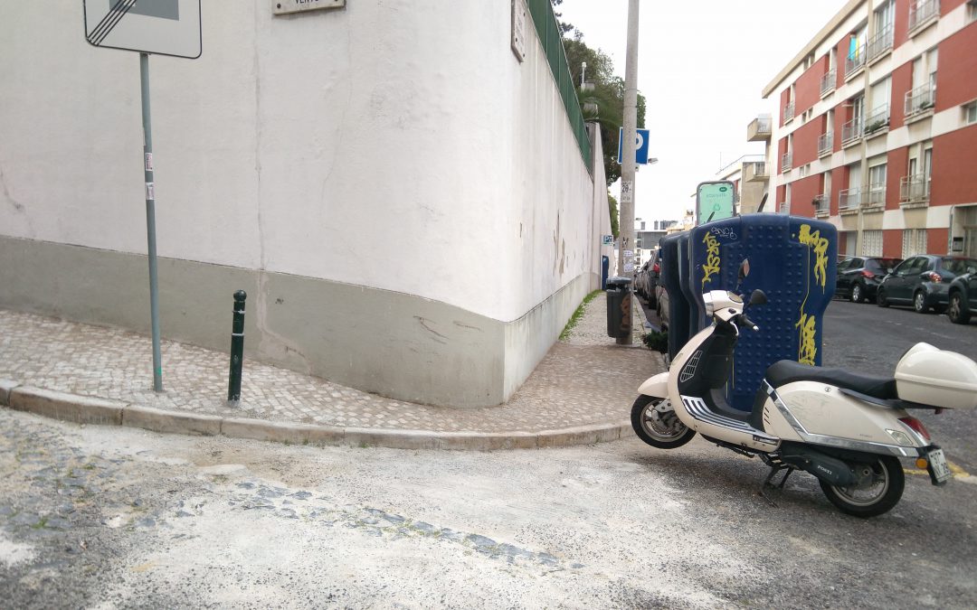 Requalificação da calçada na rua Ricardo Espírito Santo