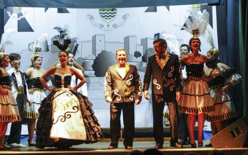 A Revista “E Agora? Quem é que Manda?” conquista a Estrela!
