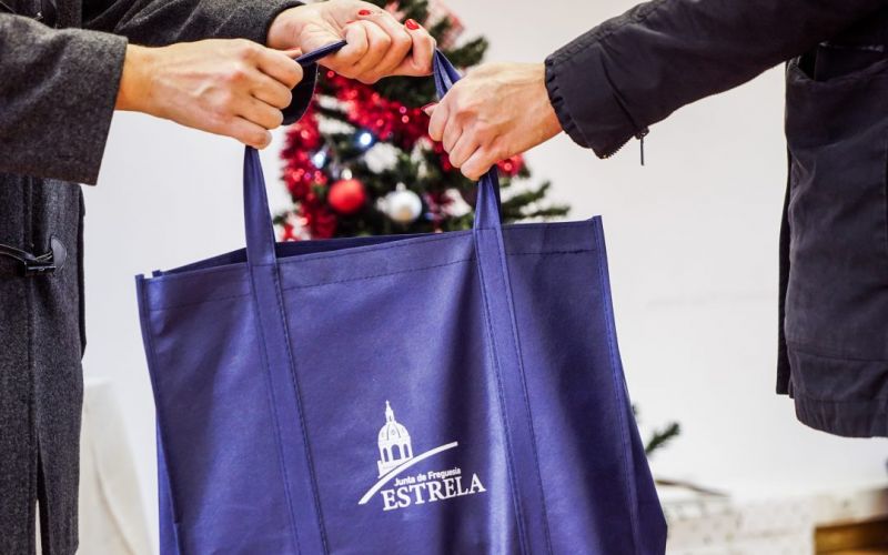 Distribuição de cabazes de Natal