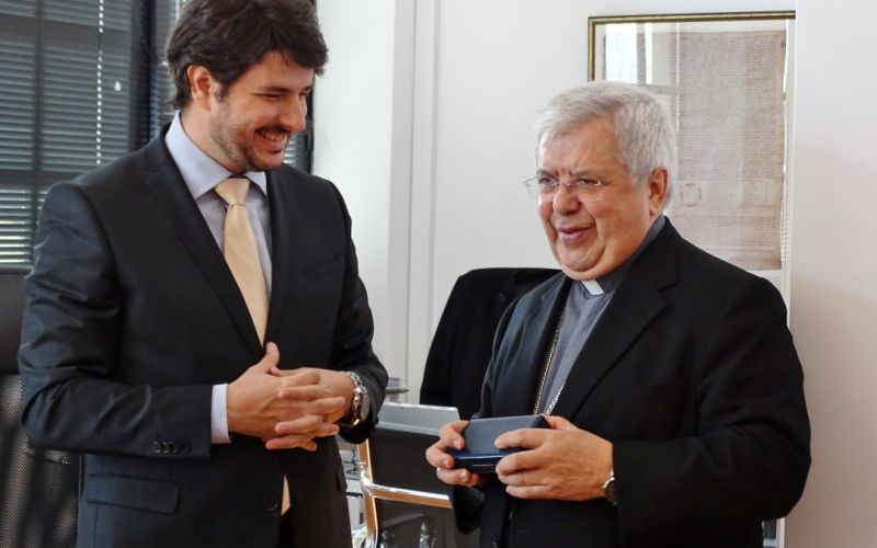 “Apenas os que dialogam podem construir pontes e vínculos”