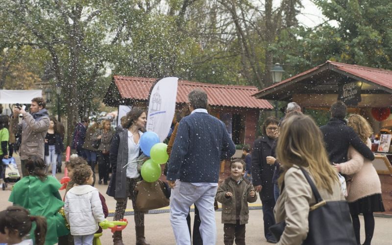 A magia da neve no Mercado de Natal da Estrela