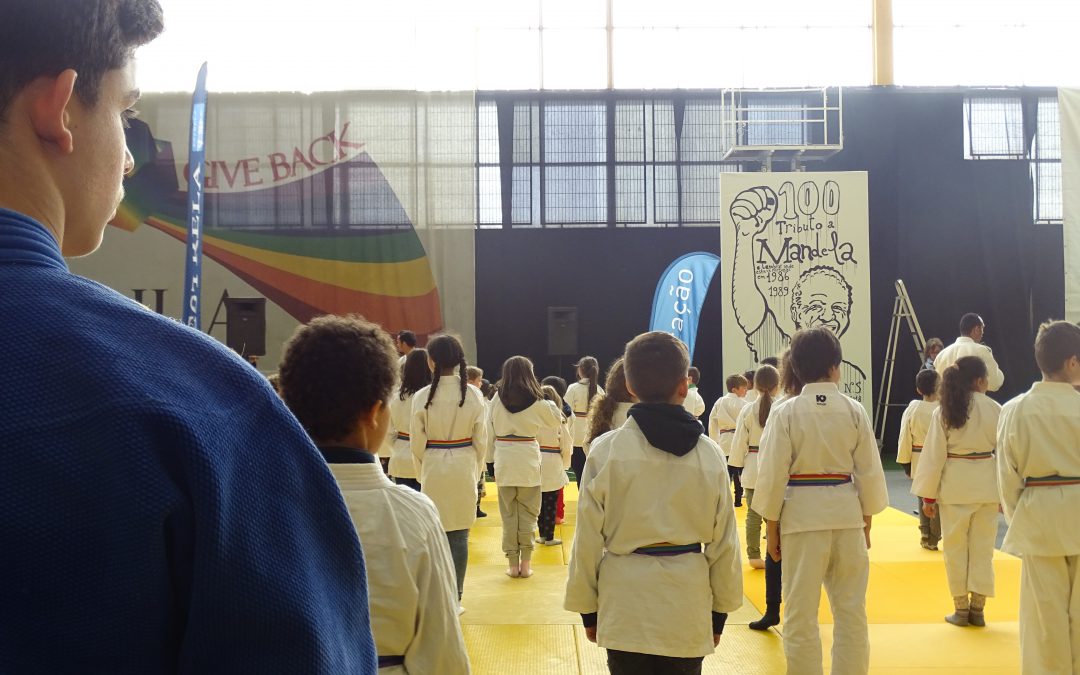 Judo para todos – Academia Estrela acolhe evento de homenagem a Nelson Mandela