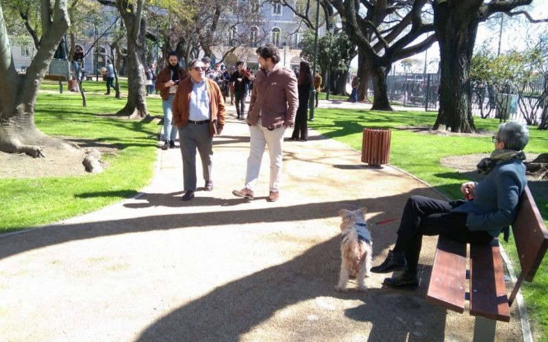 Jardim de Santos reabre em dia de sol e poesia