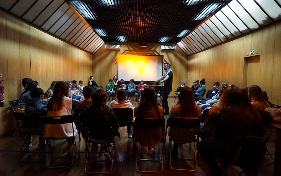 Grupo de Teatro Lupa apresenta &ldquo;cenas que acontecem&rdquo; ao PASE