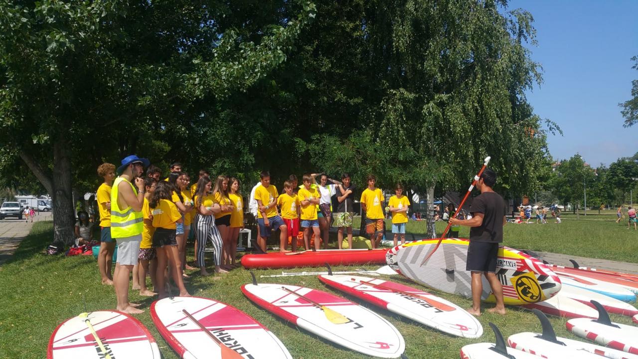 Jovens da Estrela integram ação de voluntariado