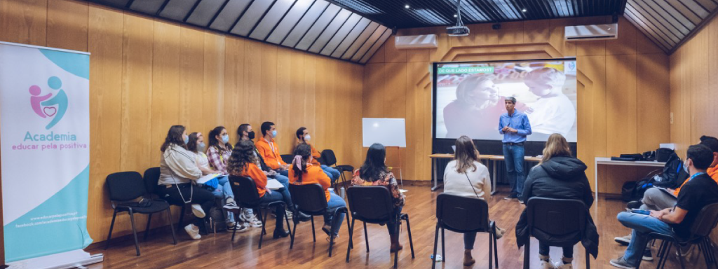 Formação "Educar pela Positiva"