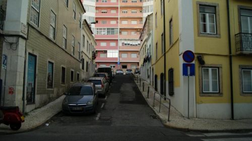 Requalificação da calçada na Travessa do Outeiro