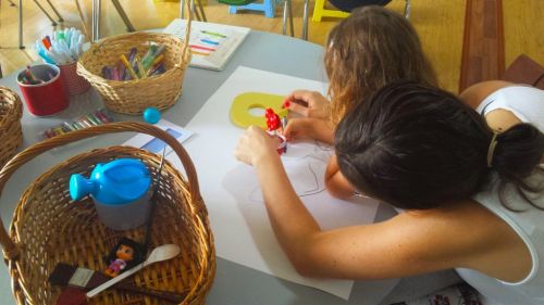 Manhãs D’ Encantar e Colorir na Biblioteca da Academia