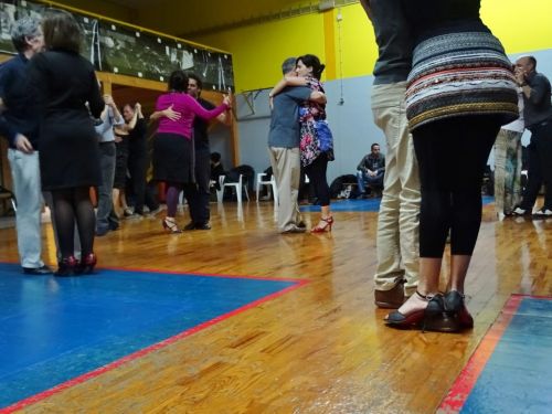 Os ritmos do Tango numa “Milonga” sensual