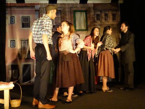 Romeu e Julieta adaptado à vivência do Bairro da Madragoa
