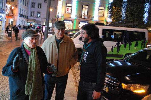 “Dar um Giro” – VisitARTE leva avós da Estrela a ver luzes de Natal